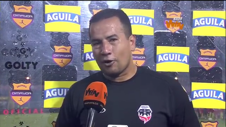 Keeper scoort en geeft assist in Colombia (video)