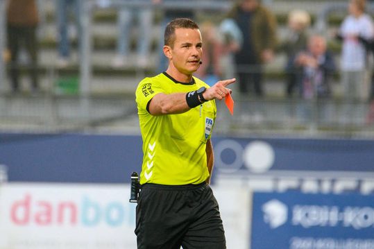 Oranje tegen Gibraltar onder leiding van Deense scheidsrechter Morten Krogh