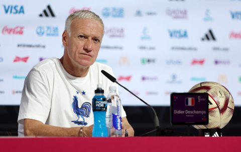 Didier Deschamps reageert op situatie Benzema: 'Ik beschik over 24 spelers'