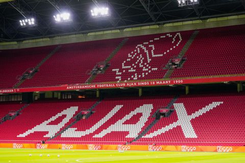 Ajax start opleidingstraject voor oud-spelers: 'We vinden het belangrijk dat er oud-Ajacieden rondlopen'