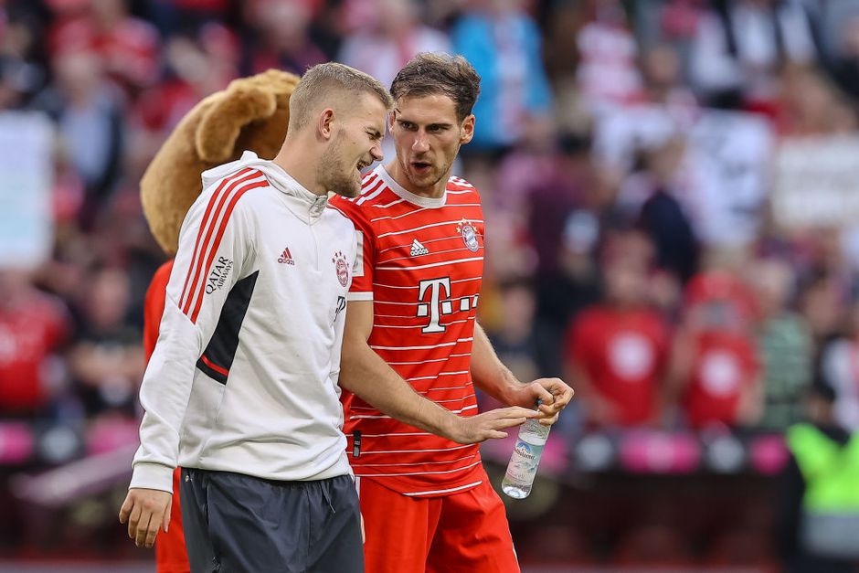 Matthijs de Ligt heeft verrekking in kniebanden, Bayern München-trainer 'neemt geen risico'