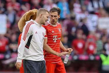 Matthijs de Ligt heeft verrekking in kniebanden, Bayern München-trainer 'neemt geen risico'