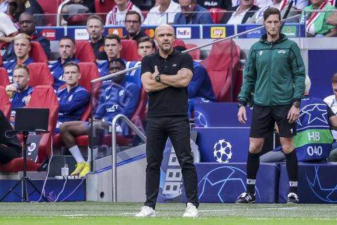 Schreuder geniet van Ajax bij Rangers-zege: 'Voor een coach is dát het belangrijkste'