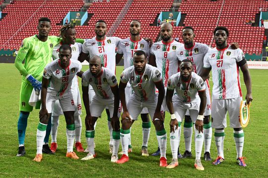 🎥 | Weer Africa Cup-blunder: fout volkslied voor Mauritanië, spelers moeten zingen zonder muziek