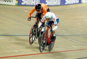 Barker verslaat Wild bij scratch tijdens WK baanwielrennen in Polen