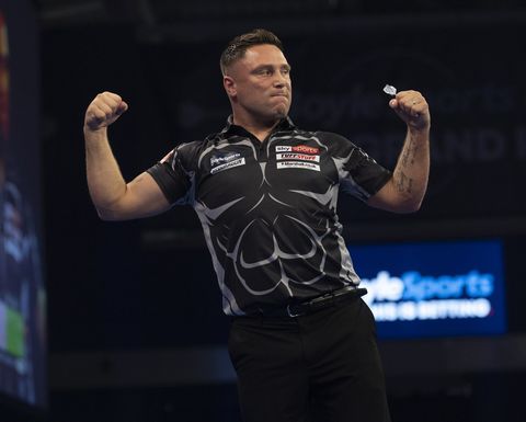 Price draait het helemaal om tegen Bunting en gaat naar finale World Grand Prix