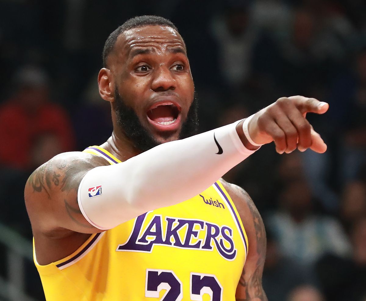 LeBron James schrijft geschiedenis met 33.000 punten, Davis helpt Lakers langs oude club