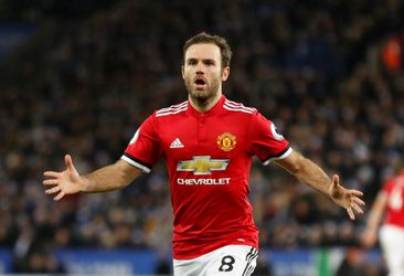 Mata verlengt contract bij United met een jaar