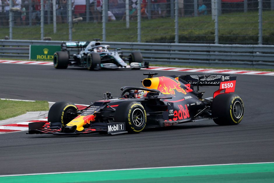 Dr. Helmut Marko verklaart inhaalslag Red Bull: 'Honda levert meer vermogen dan gedacht'