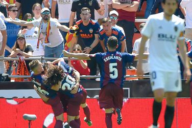 Valencia verliest dure punten in strijd om plaats 4 (video)