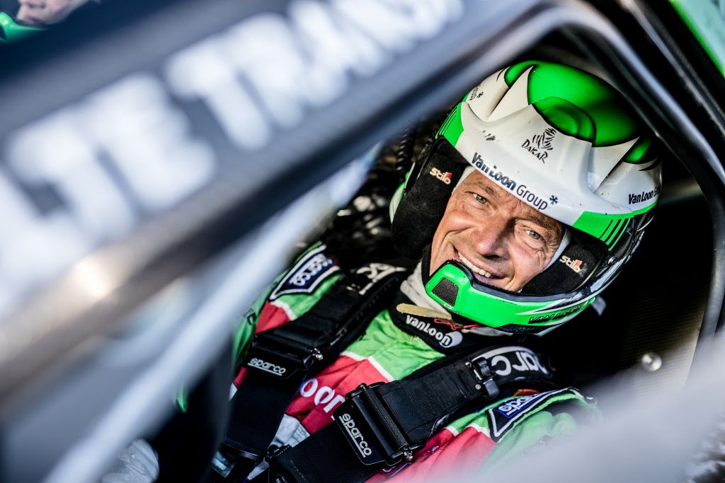 Coureur Erik van Loon met Toyota naar Dakar in plaats van Mini