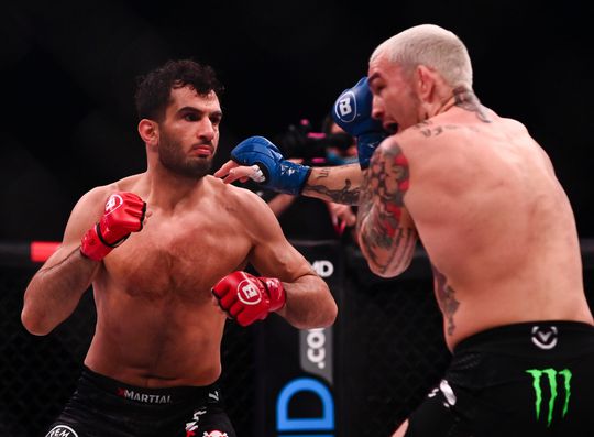 📷 | Nederlandse MMA-vechter Gegard Mousasi pakt in 90 seconden alweer Bellator-titel