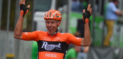 Taco van der Hoorn sprint landgenoot Huub Duyn eraf en wint Primus Classic (video)