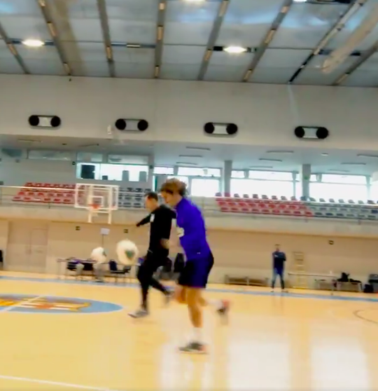 🎥 | GAAF! Antoine Griezmann en ex-basketballer Steve Nash doen potje hooghouden