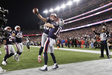 Brady bewijst 'GOAT-status' met prima comeback tegen Jaguars (video)