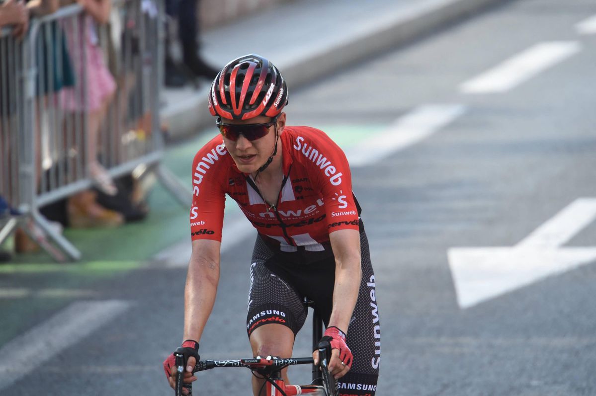Abandon! Kelderman stapt af in de Tour wegens rugklachten