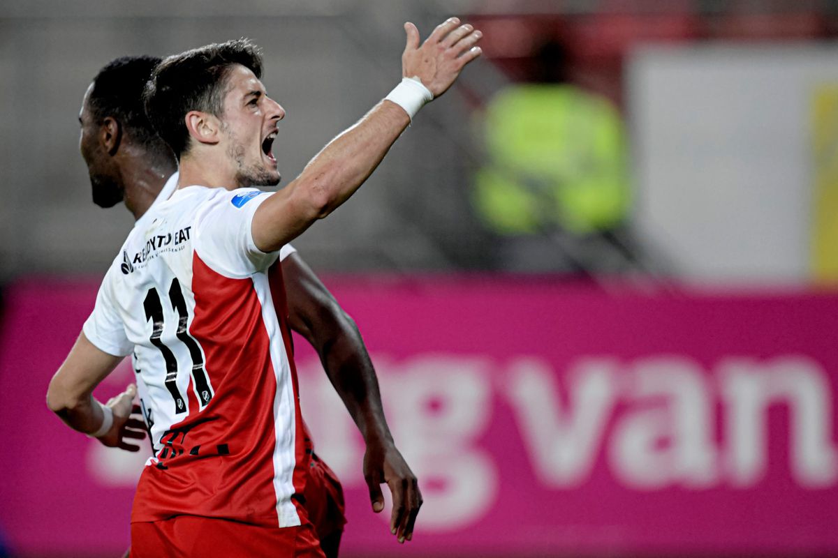 Dalmau aast op minstens 10 goals bij Utrecht: 'Anders verscheuren ze mijn contract'