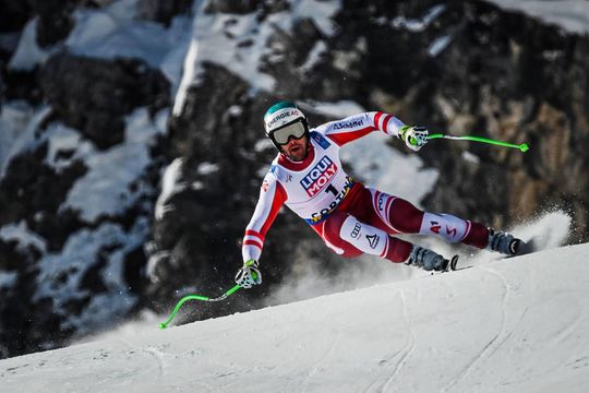 ⛷🎥 | ZIEN: Vincent Kriechmayr pakt WK-titel op afdaling met kleinste verschil OOIT!