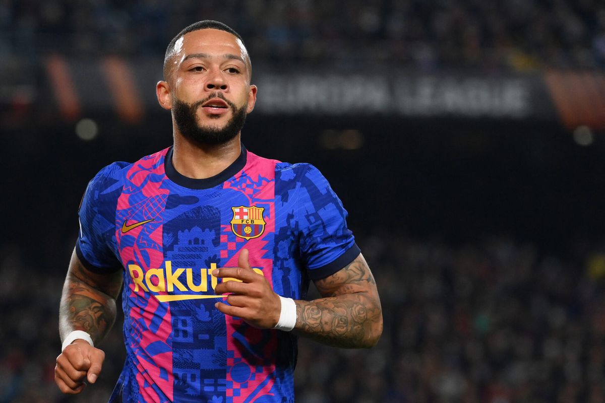 Memphis Depay na 2 weken terug in Barcelona-selectie