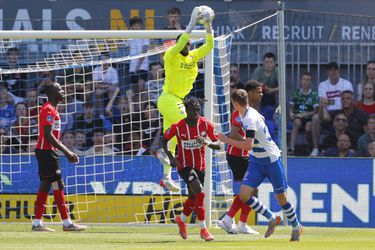 PSV neemt afscheid van Yvon Mvogo en Ryan Thomas