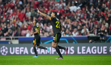 Sébastien Haller is weer een Champions League-record rijker na doelpunt tegen Benfica