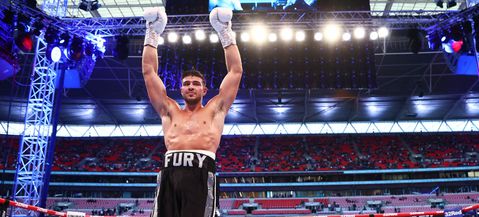 Tommy Fury moet vechten tegen Jake Paul maar heeft nog altijd geen afspraak met ambassade na weigering vlucht