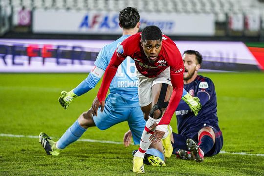 3 eigen doelpunten in een Eredivisiewedstrijd: AZ en Twente evenaren wedstrijd uit 1989
