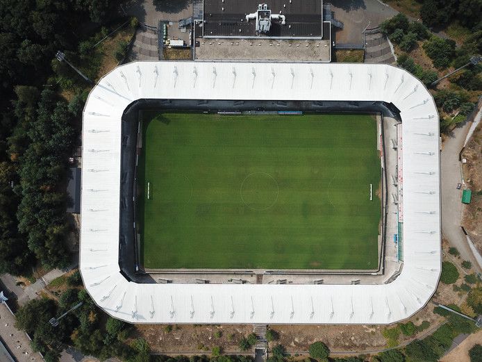 Oei! NEC kan huur van het stadion niet meer betalen