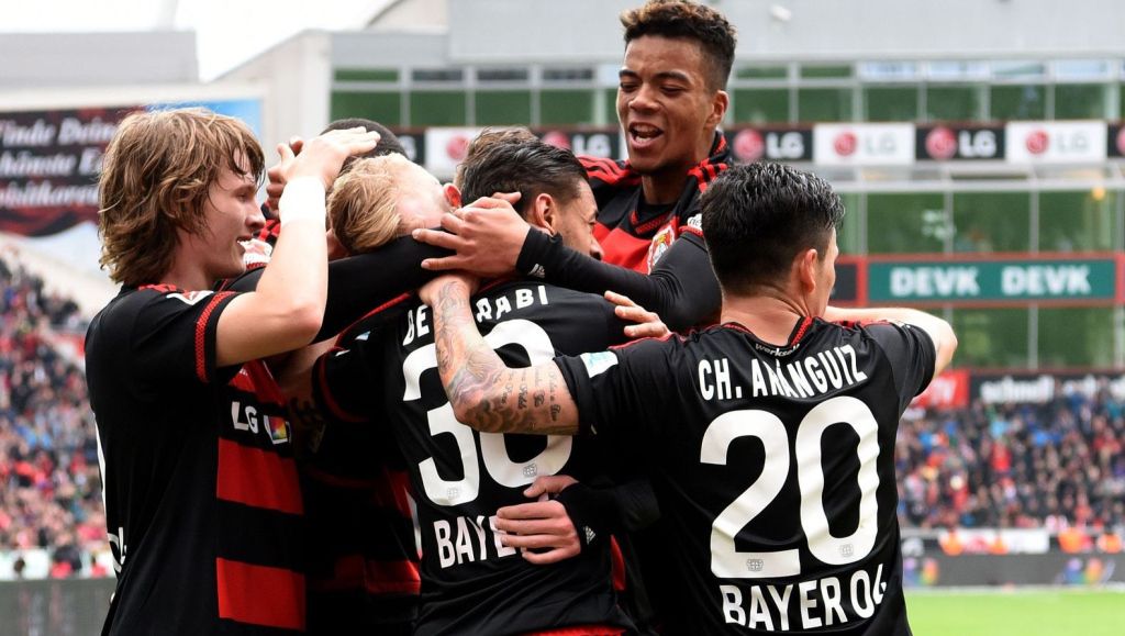 Leverkusen stuk dichter bij directe plaatsing Champions League