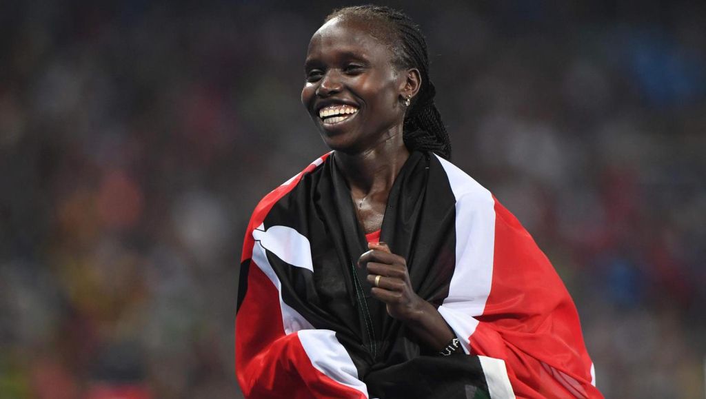 Kampioene Cheruiyot stapt over naar marathon door moederschap