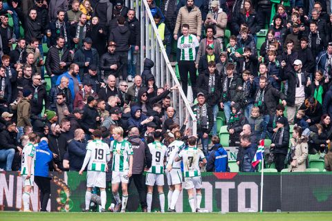 'Veldbestormer FC Groningen schreef boodschap met eigen poep in isoleercel'