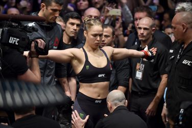 'Rousey gaat in op aanbod en keert in december terug in de Octagon'