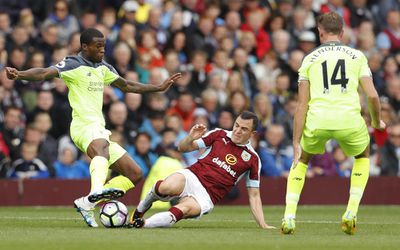 Wijnaldum kan verlies tegen promovendus niet voorkomen