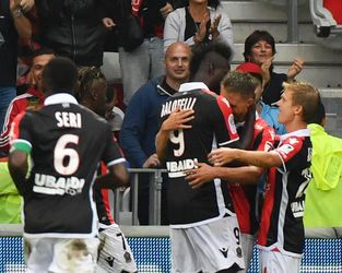 Balotelli zorgt met Nice voor grote verrassing: 4-0 zege op Monaco