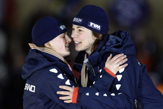 Ireen Wüst post emotionele reactie op overlijden van schaatsvriendin Van Deutekom op Insta