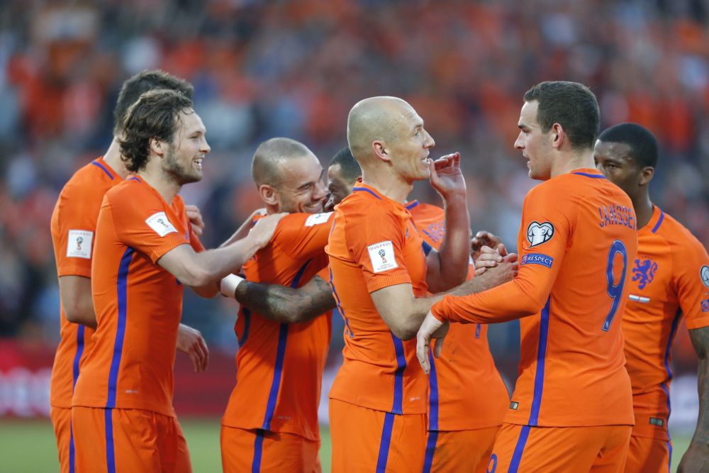 Kwalificatiegroep Oranje: Nederland gaat Bulgarije voorbij, Zweden wint