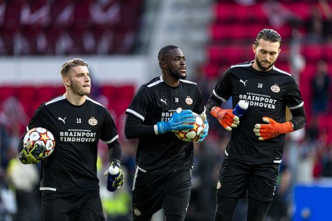 Dit is de PSV-keeper bij de bekerwedstijd tegen NAC Breda