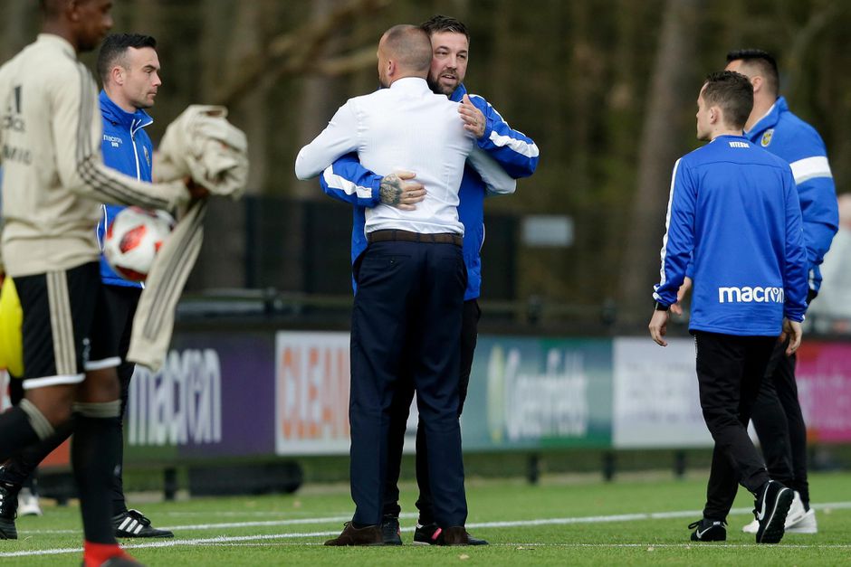Theo Janssen haalt z'n papiertje en mag nu officieel (assistent)-trainer worden