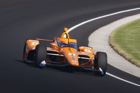 Wow! Rinus 'VeeKay' van Kalmthout rijdt op 2 na snelste snelheid ooit in kwalificatie IndyCar