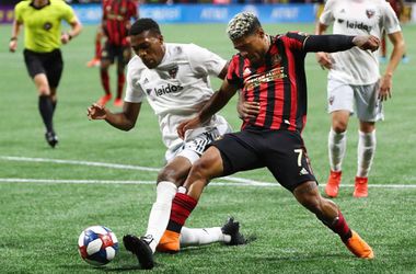 Het Atlanta United van Frank de Boer wint belangrijke wedstrijd om 2e plek in MLS