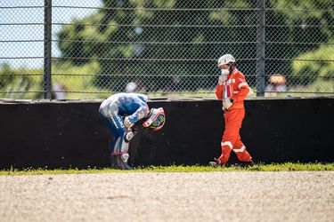 🤕 | MotoGP-coureur mist wedstrijd door val met een ander racemiddel