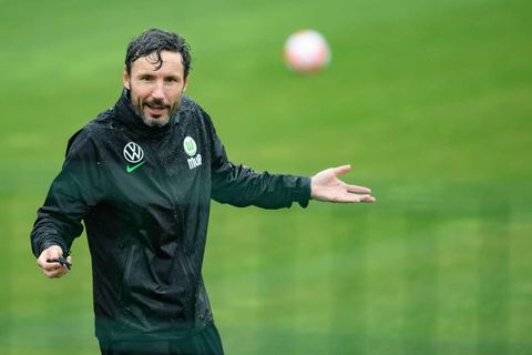 Van Bommel wint zijn 1e oefenpotje (net aan) met nieuwe club VfL Wolfsburg