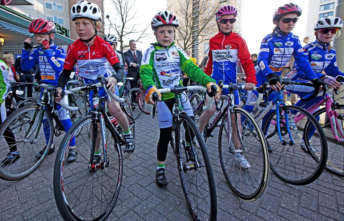 Belgische wielerjochies op fietsexamen: zakken is NIET koersen