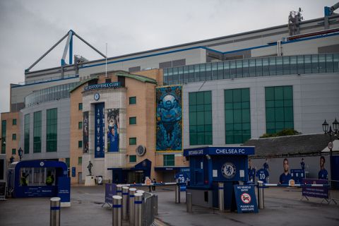 Chelsea bedelt bij Britse regering om restricties aan te passen na sanctie tegen Abramovich