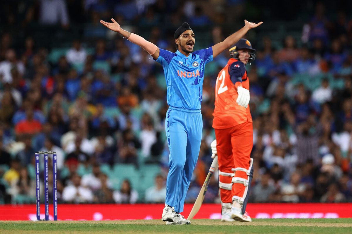 Nederlandse cricketers hard onderuit tegen India op het WK
