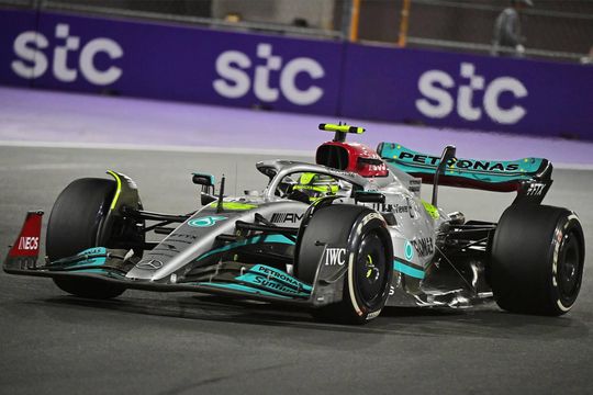 Mercedes blijft voorlopig sloom: 'Magische oplossing nog niet gevonden'