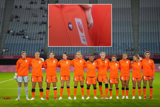 Leeuwinnen maken statement met dragen OneLove-button op trainingjacks