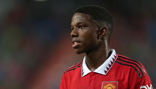 Tyrell Malacia blij met debuut voor ManUtd: 'Het voelt geweldig om dit shirt te dragen'