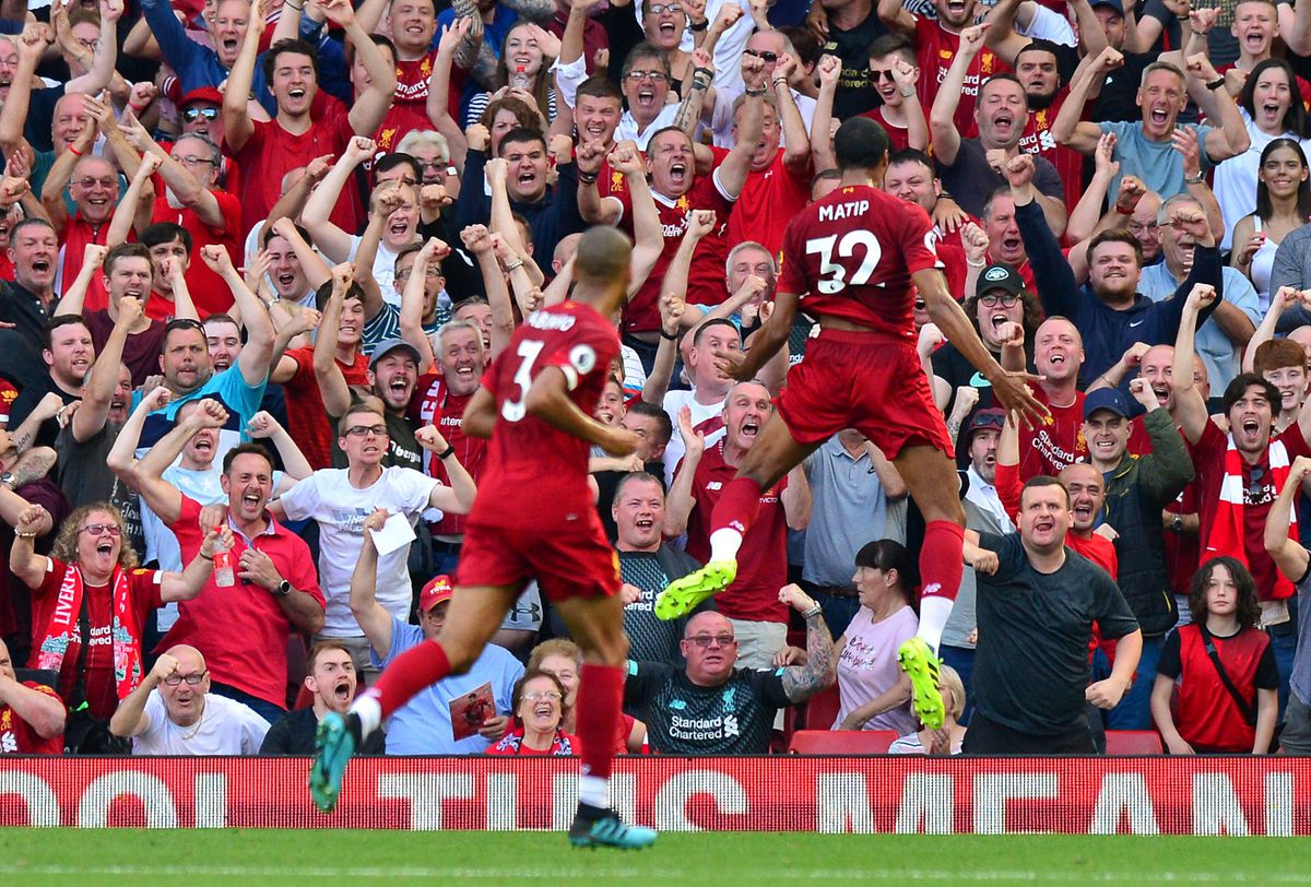Liverpool legt Arsenal over de knie en blijft zonder puntverlies in de PL (video's)