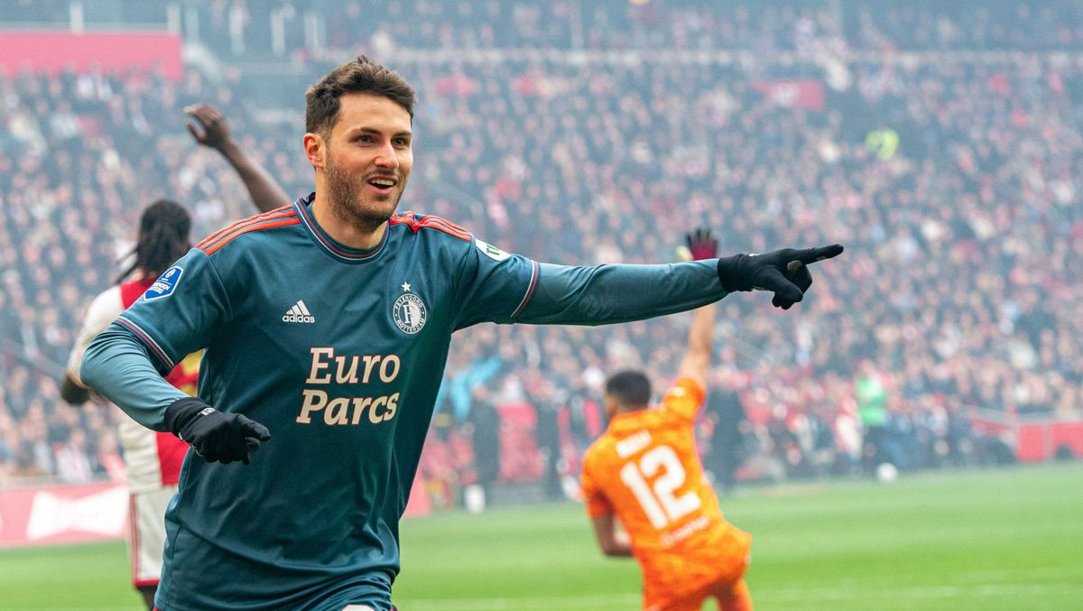 📸 | Vriendin van Santiago Giménez was undercover als Feyenoord-fan in de ArenA